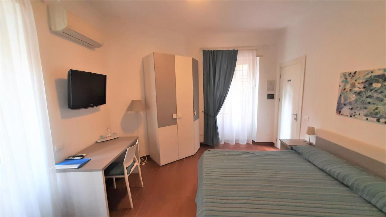 B&B Five Рим Екстер'єр фото